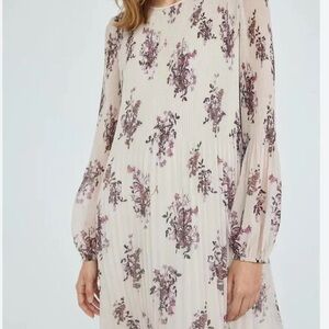 Aritzia Wilfred Daydreamer Midi Dress